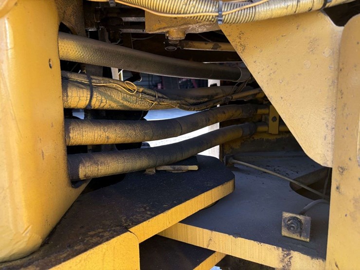 allis-chalmers-745-wheel-loader,-23.5-25-tires,-20-ply-fronts,-16-ply-rears,-115”-material-bucket,-w-image-33