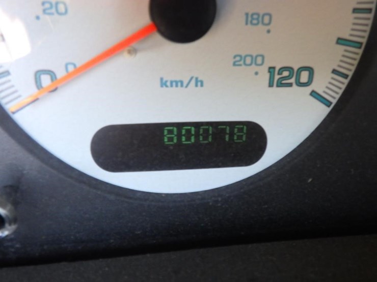 2002-dodge-grand-caravan-image-15