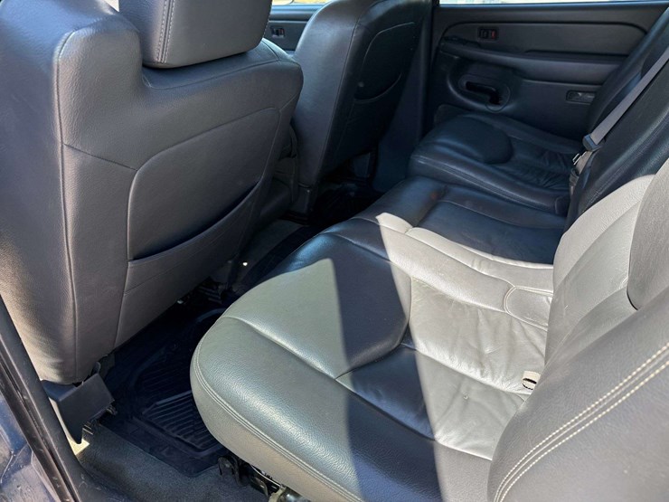 2005-chevrolet-2500-image-41