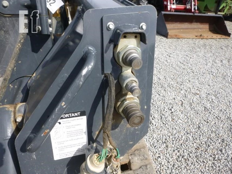 2023-deere-325g-image-15