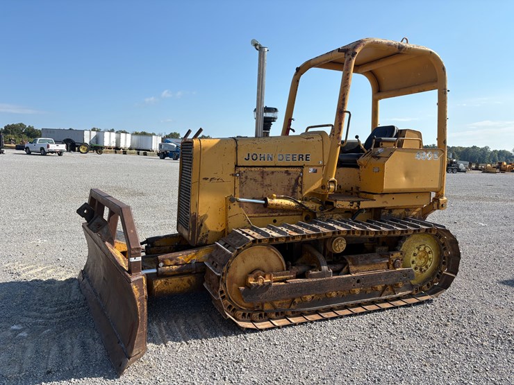 john-deere-450e-image-1