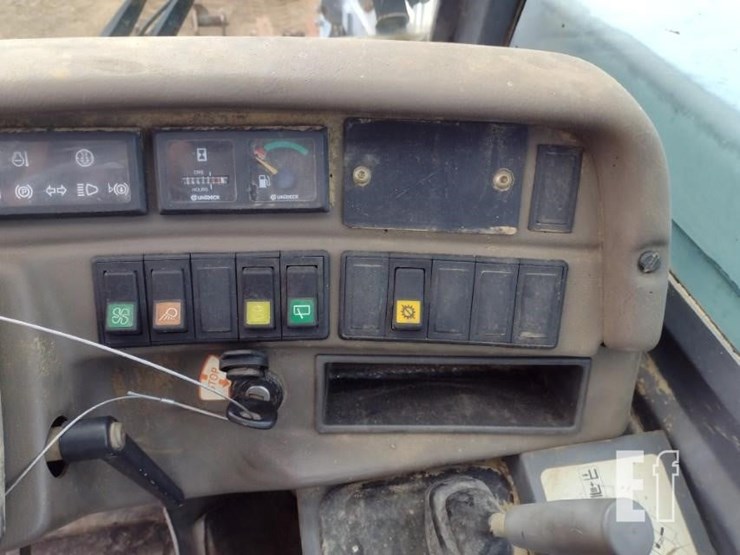 1999-new-holland-lm840-image-7