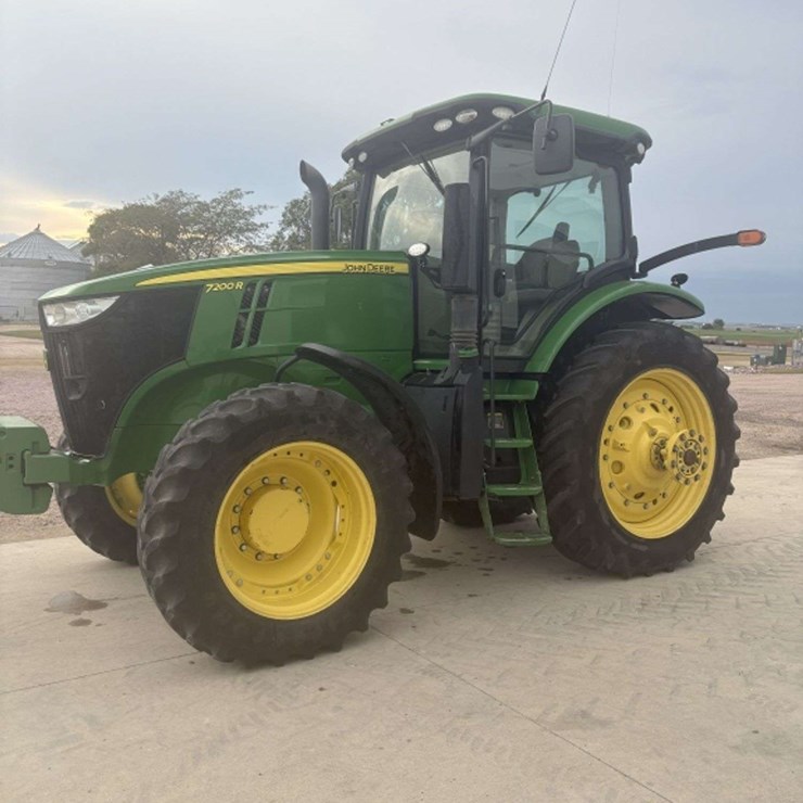 JOHN DEERE 7200R