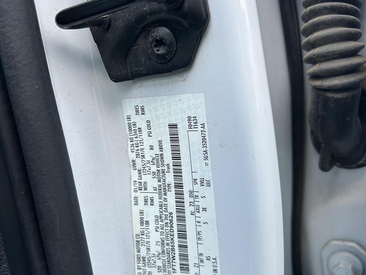 2019-ford-f250-image-11