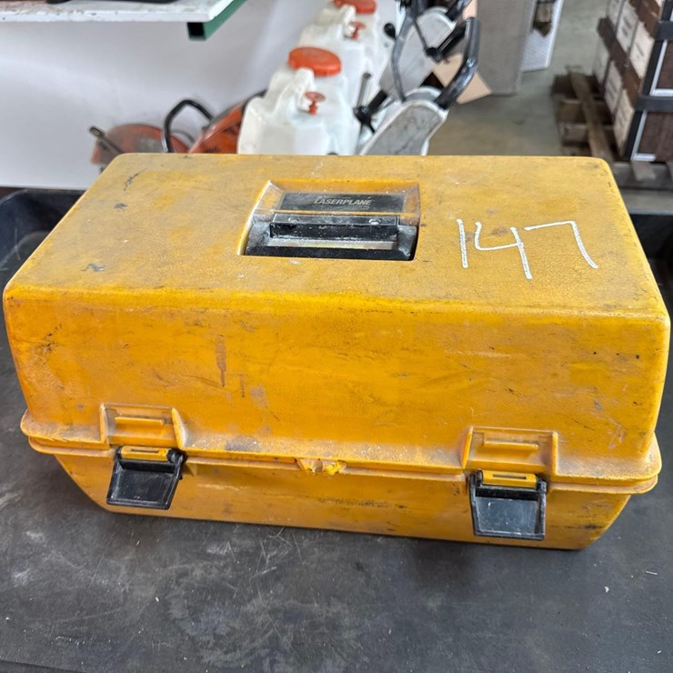 SPECTRA PHYSICS LL500 ROTARY LASER WITH TARGET SURVEY EQUIPMENT