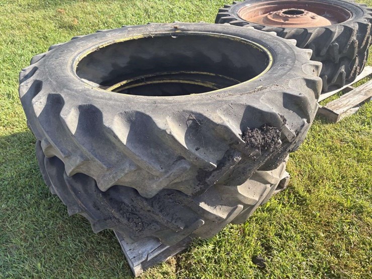 (2)-firestone-13.6-38-tires,-6-ply,-with-tubes-image-4