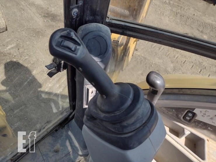 2011-caterpillar-420e-it-image-13