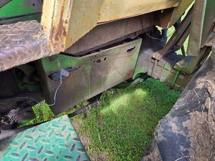 john-deere-4020-image-32