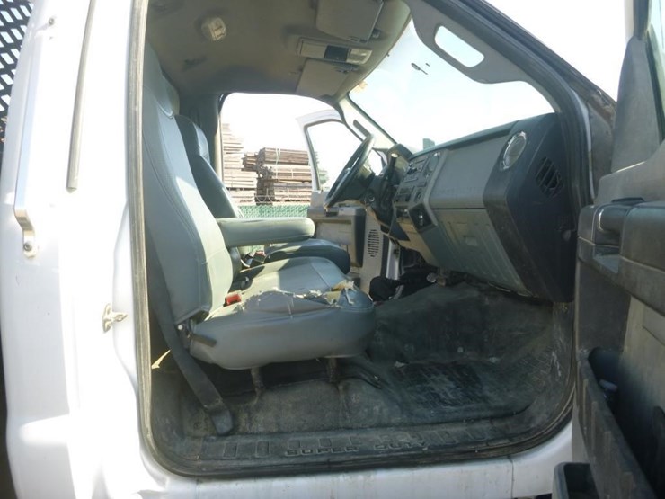 2017-ford-f650-image-12