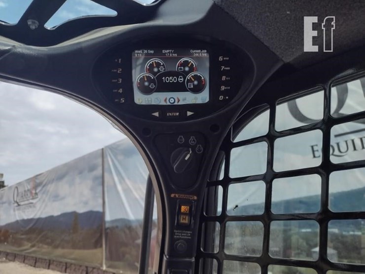 2022-bobcat-s740-image-8