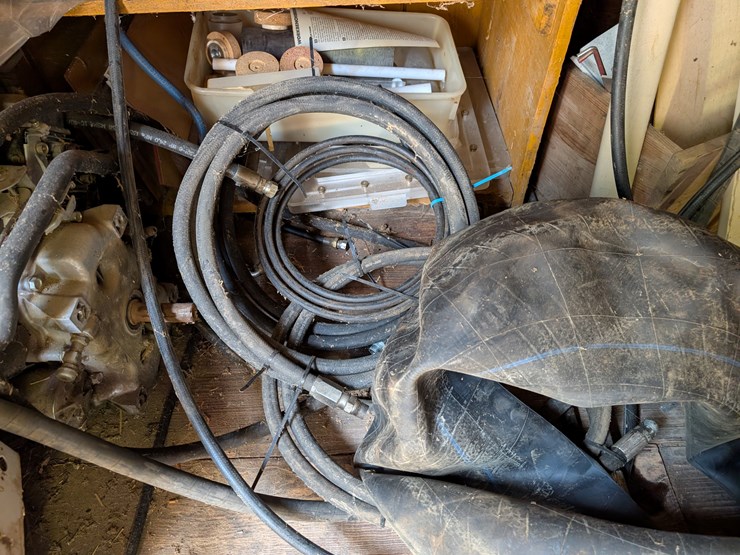 #3027-•-entire-corner-contents-image-5
