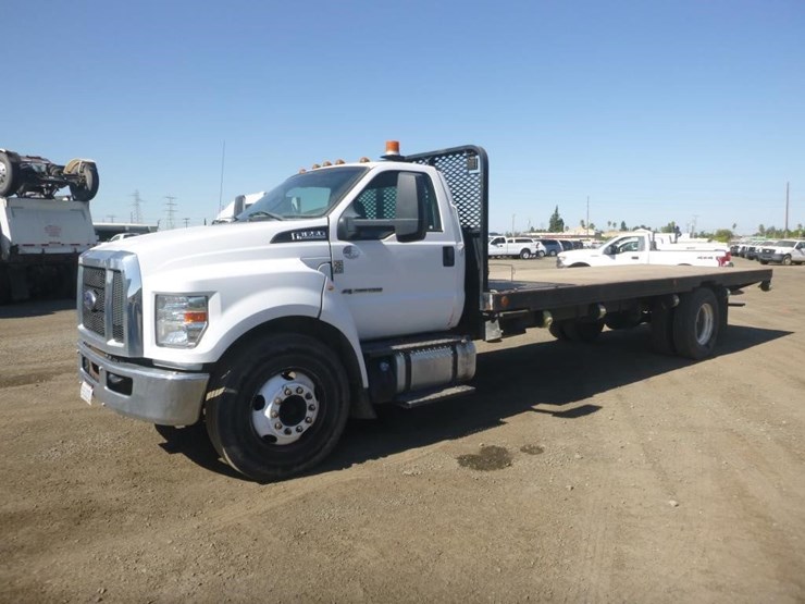 2017-ford-f650-image-1