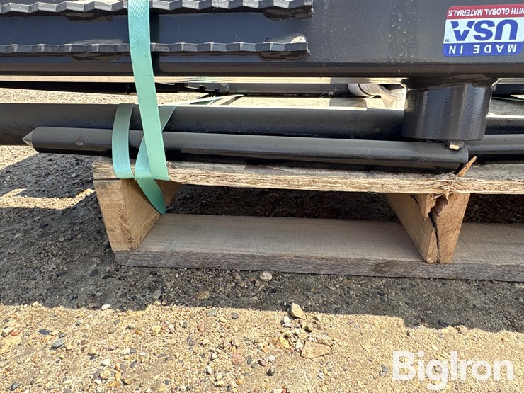 cnh-3-prong-skid-steer-bale-spear-image-12