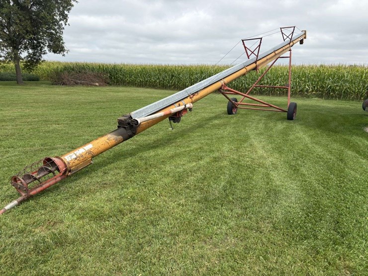 koyker-super-75b-grain-auger,-7.5”x51’,-15”-tires,-540-pto-image-1