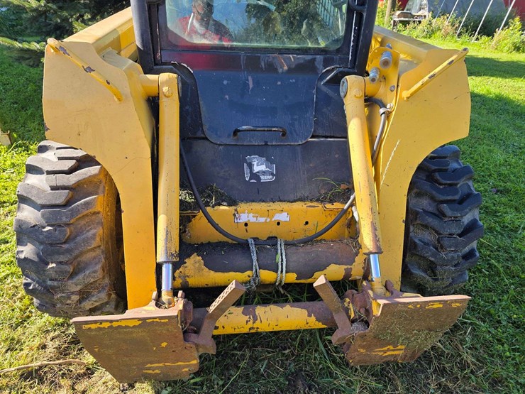 john-deere-250-image-3