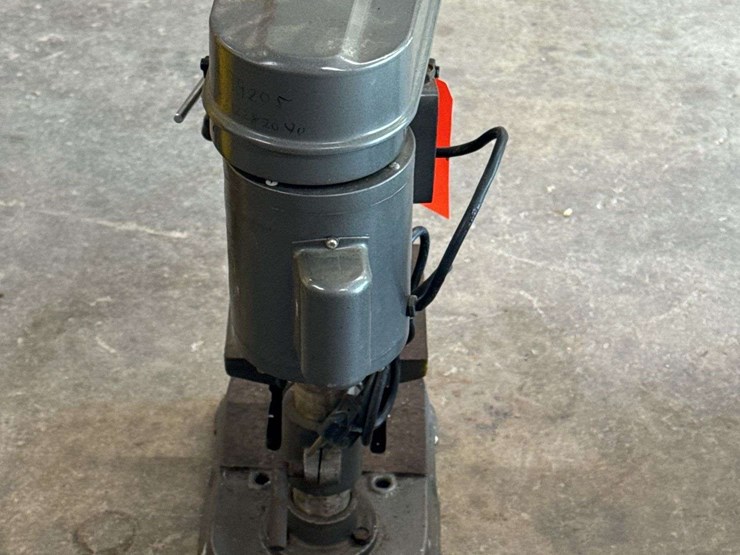 5-speed-drill-press-image-5