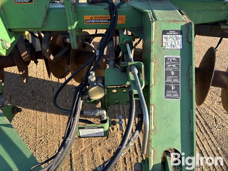 john-deere-635-image-13