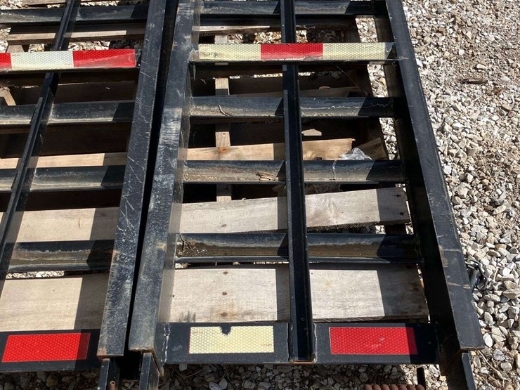 black-heavy-duty-trailer-ramps---approximately-5’-long-x-2’-wide-image-3