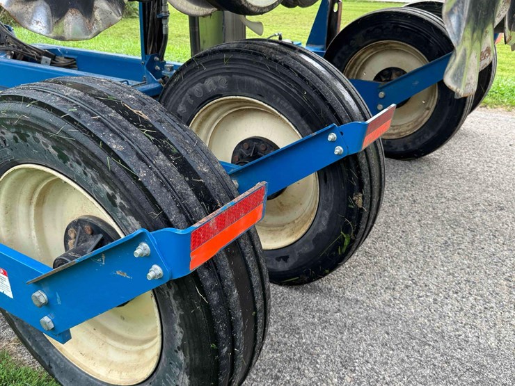 2014-kinze-3600-image-4