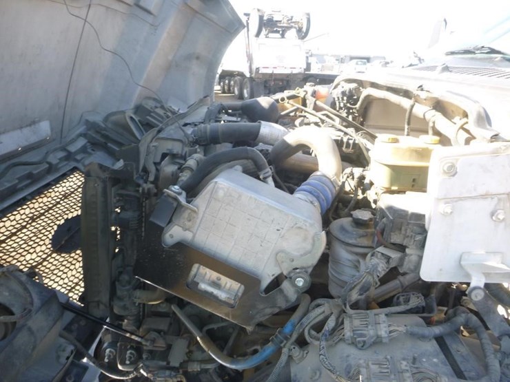 2017-ford-f650-image-18