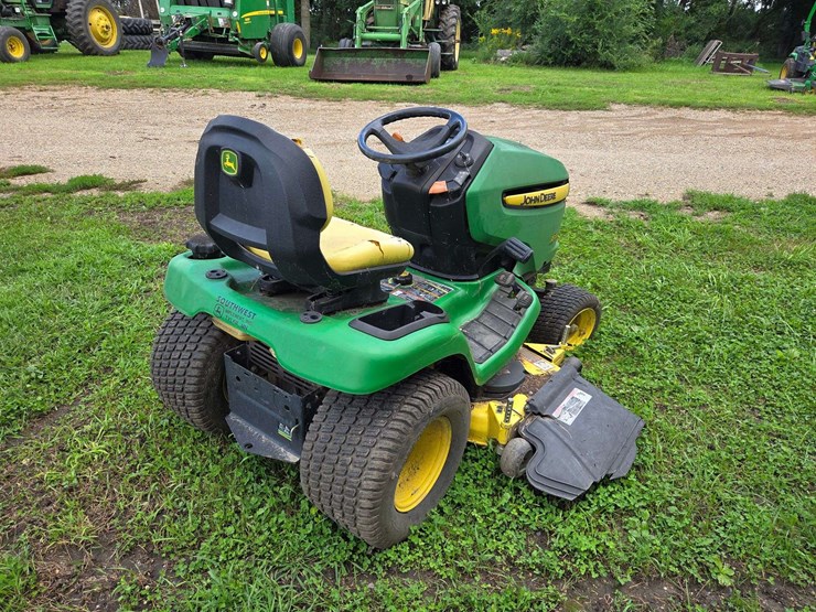john-deere-320-image-8