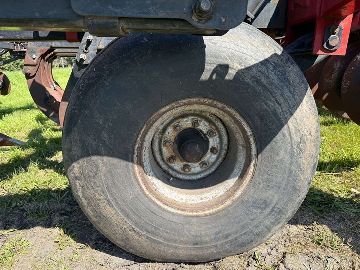 case-ih-730b-ecolo-tiger-disk-ripper,-rear-leveler,-30”-spacing,-2-bearings-are-out-but-2-good-used-image-41