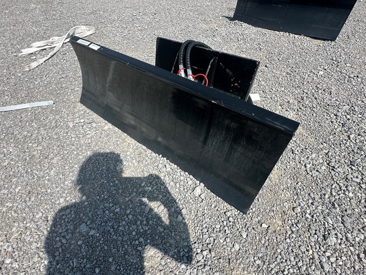 #28473-•-push-shovel-image-1