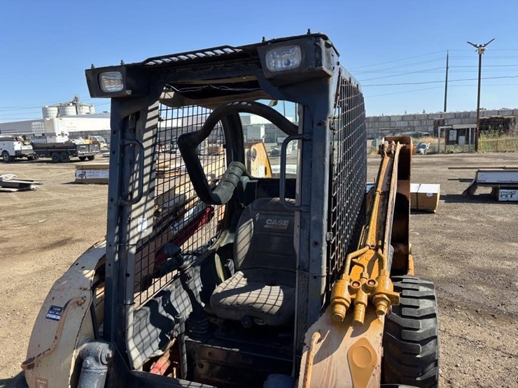 2015-case-sr240-image-19