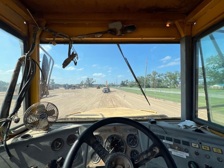 1995-volvo-a25c-image-42