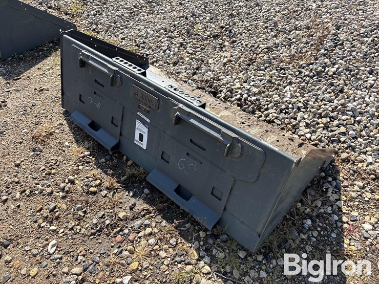 bobcat-68”-heavy-duty-skid-steer-bucket-image-5