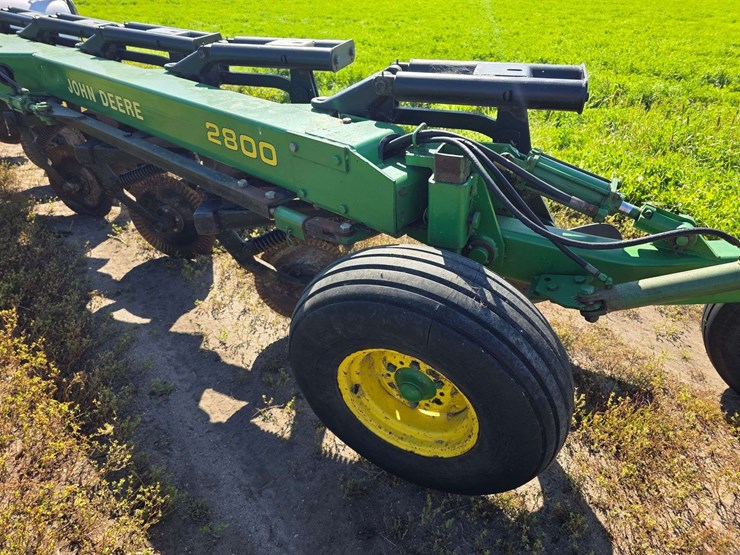 john-deere-2800-image-11