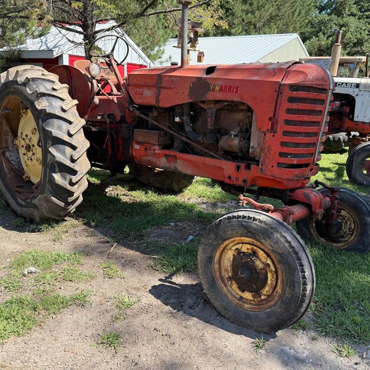 MASSEY-HARRIS 444