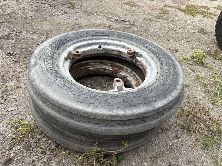 (2)-5.00-15-tires-on-farmall-front-rims,-buying-all-for-one-money-image-2