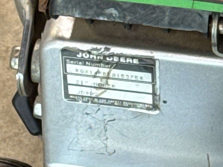 john-deere-push-mower-image-4