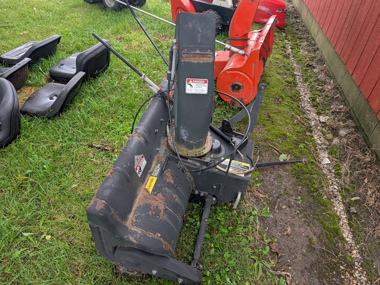 #3016-•-simplicity-snowblowers-image-5