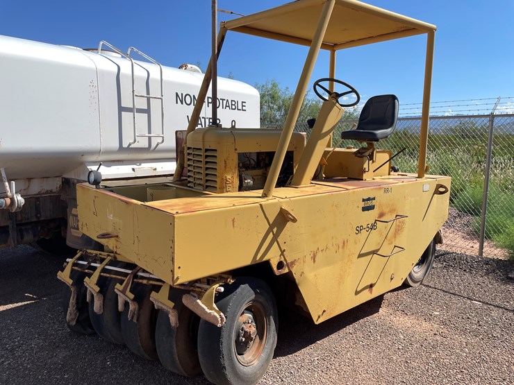 #1013-•-rubber-tire-roller-(alamogordo,-nm)-image-1