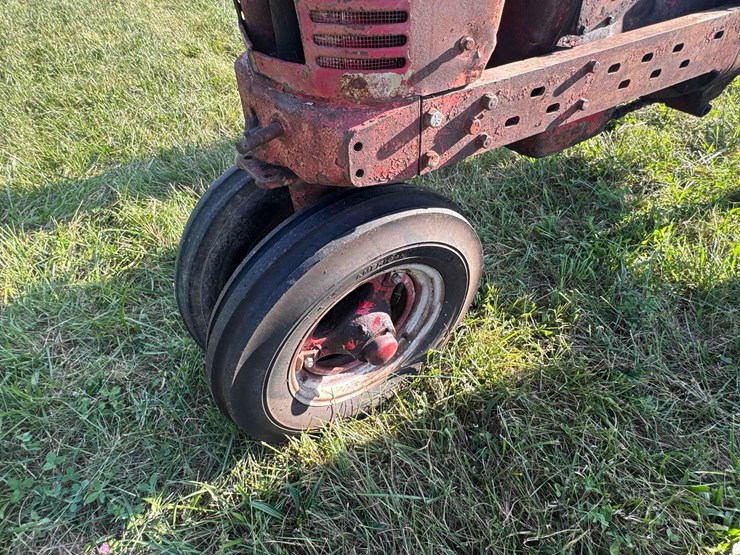 1949-farmall-“m”-image-2