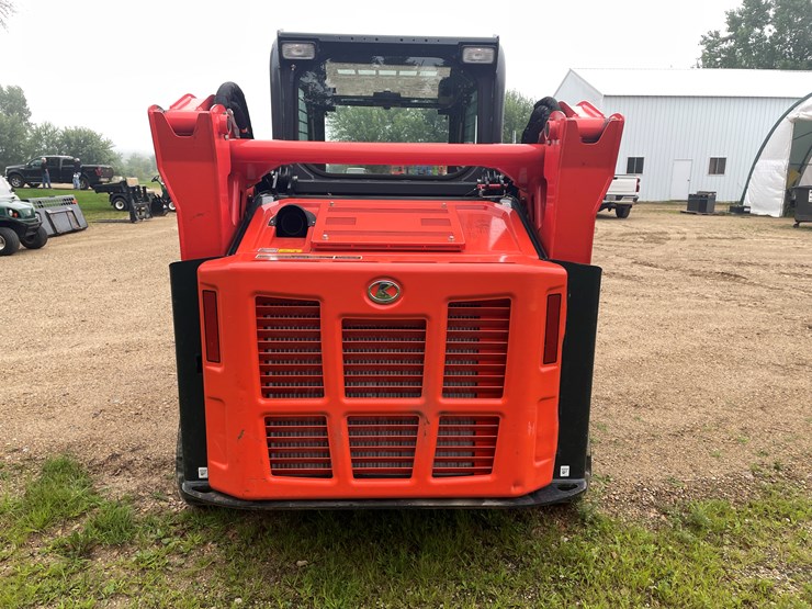 kubota-svl65-2-image-6