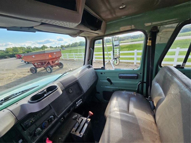 #384-•-1995-ih-4900-crew-cab-dump-truck-image-43