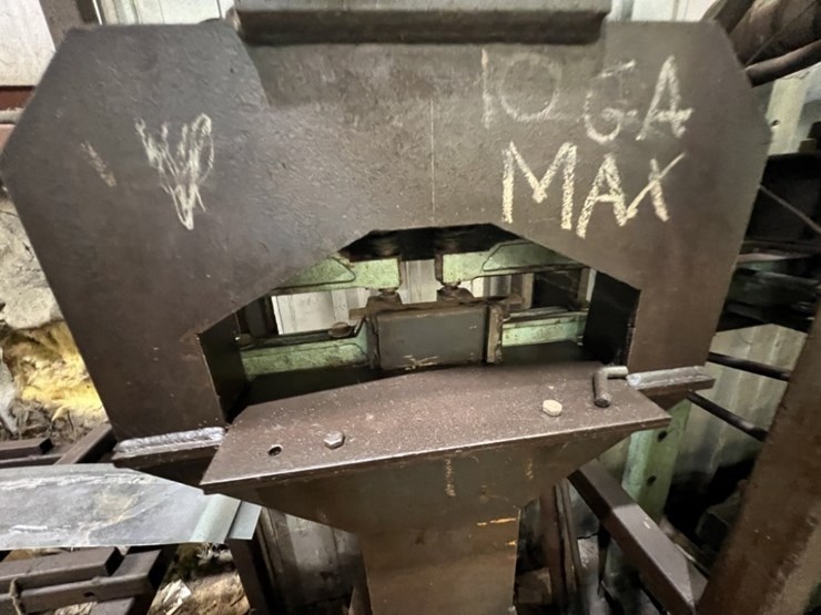 global-machinery-hydraulic-press-w/tank-image-9