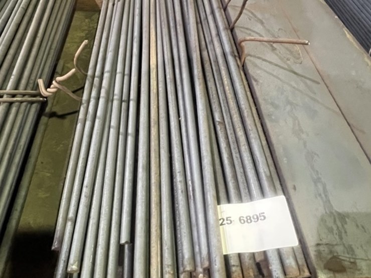 5/8"-steel-round-bars-image-1