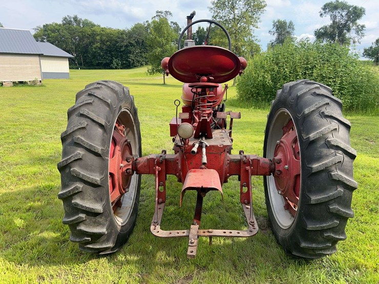 1947-farmall-h-image-4
