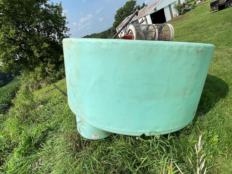 #5491-•-1000-gallon-poly-tank-image-4