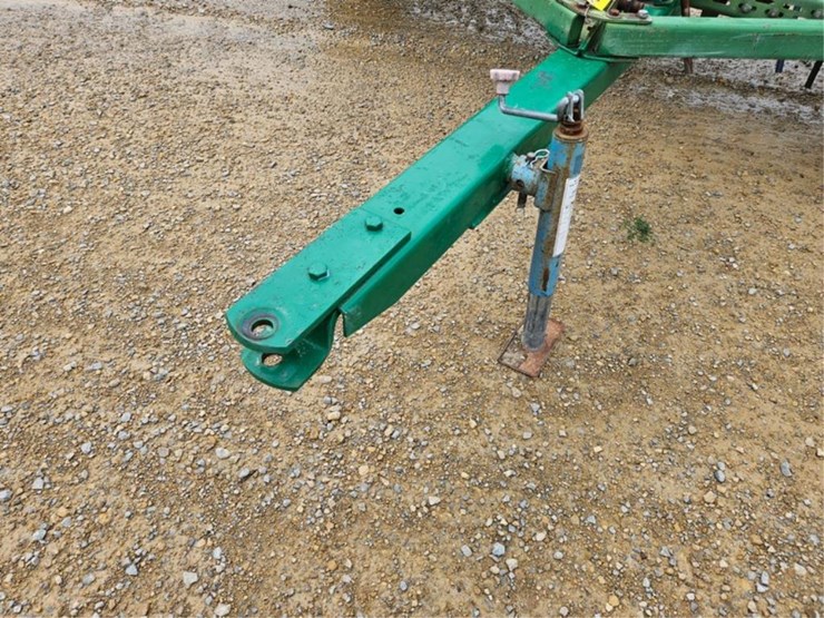 john-deere-8100-image-9