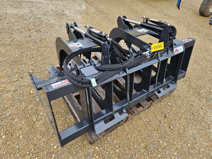 #399-•-stout-66-9-brush-grapple-bucket-image-3