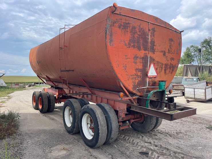 shop-built-10,000-gallon-manure-tank/running-gear-image-3