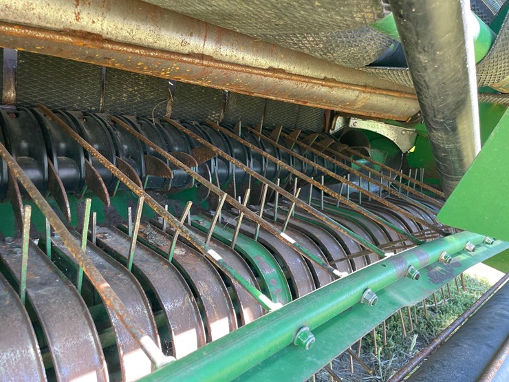 2013-john-deere-569-premium-image-22