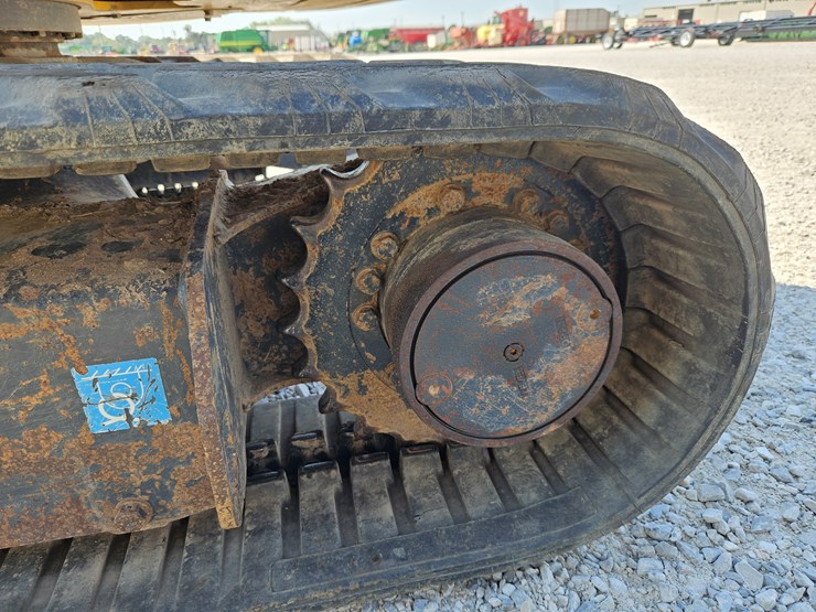 2019-deere-35g-image-15