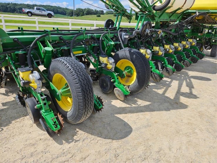 #225-•-westfield-130-71-13"-grain-auger-image-18
