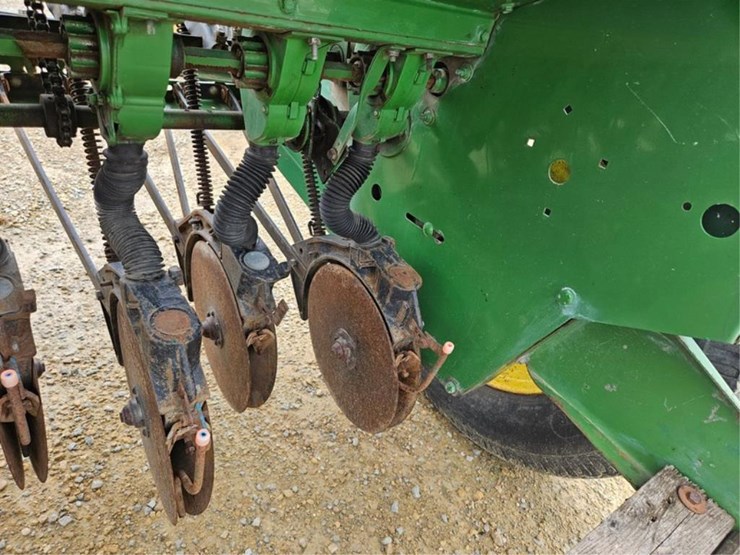 john-deere-8300-image-21